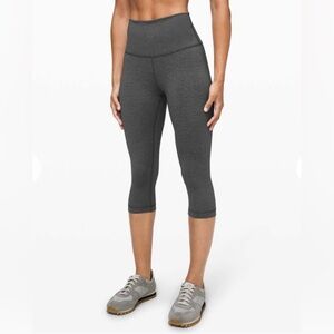 Lululemon Wunder Under High-Rise 1/2 Tight 17" Size 6 In Heathered Black